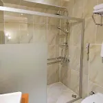 Oba מלון